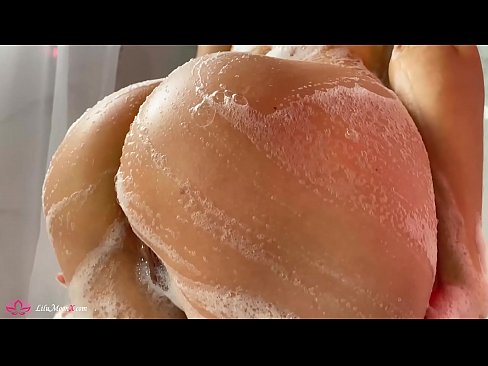 ❤️ Brunette වයිබ්රේටරය සමඟින් පුසි ස්වයං වින්දනයේ යෙදී ස්නානය කිරීමේදී දැඩි ලෙස සුරාන්තයට පත් කරයි ☑ Fucking video si.wassell.ru ❤
